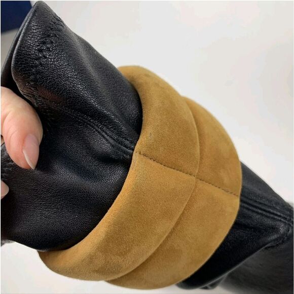 Stuart Weitzman - Picture 4 of 9